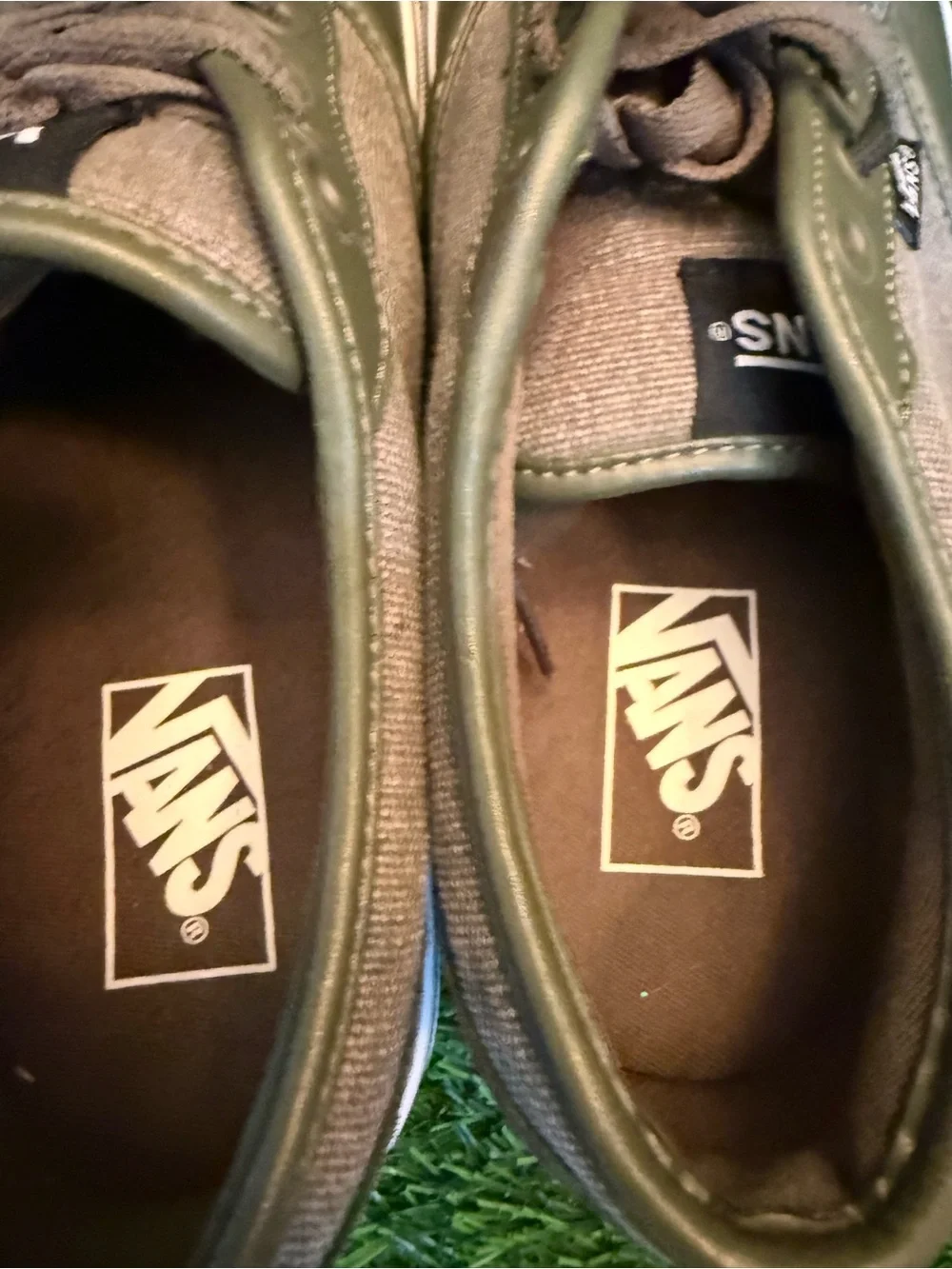 Vans Men's Atwood Olive green Low-Top Sneakers canvas-suede men 8.0